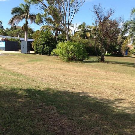 Emu Park Motel Buitenkant foto